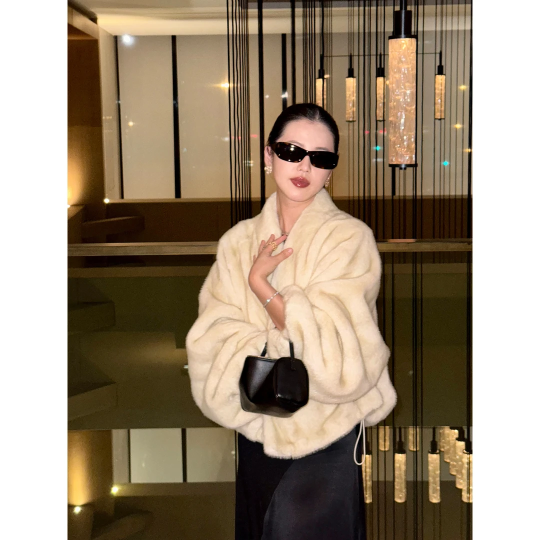 人造皮草 斯拉夫美学老钱风廓形仿皮草简约气质显瘦短款外套女冬