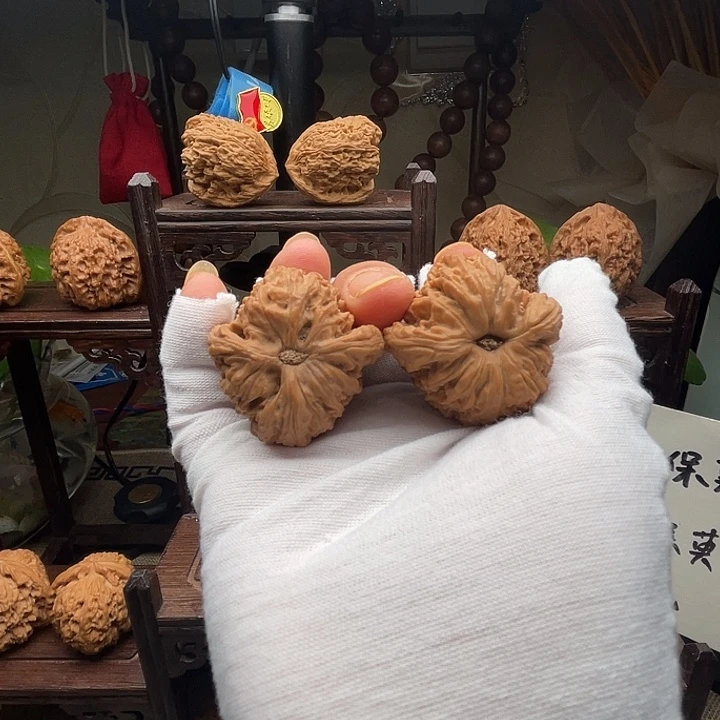 达***达吊坠文玩核桃全品无修南疆石