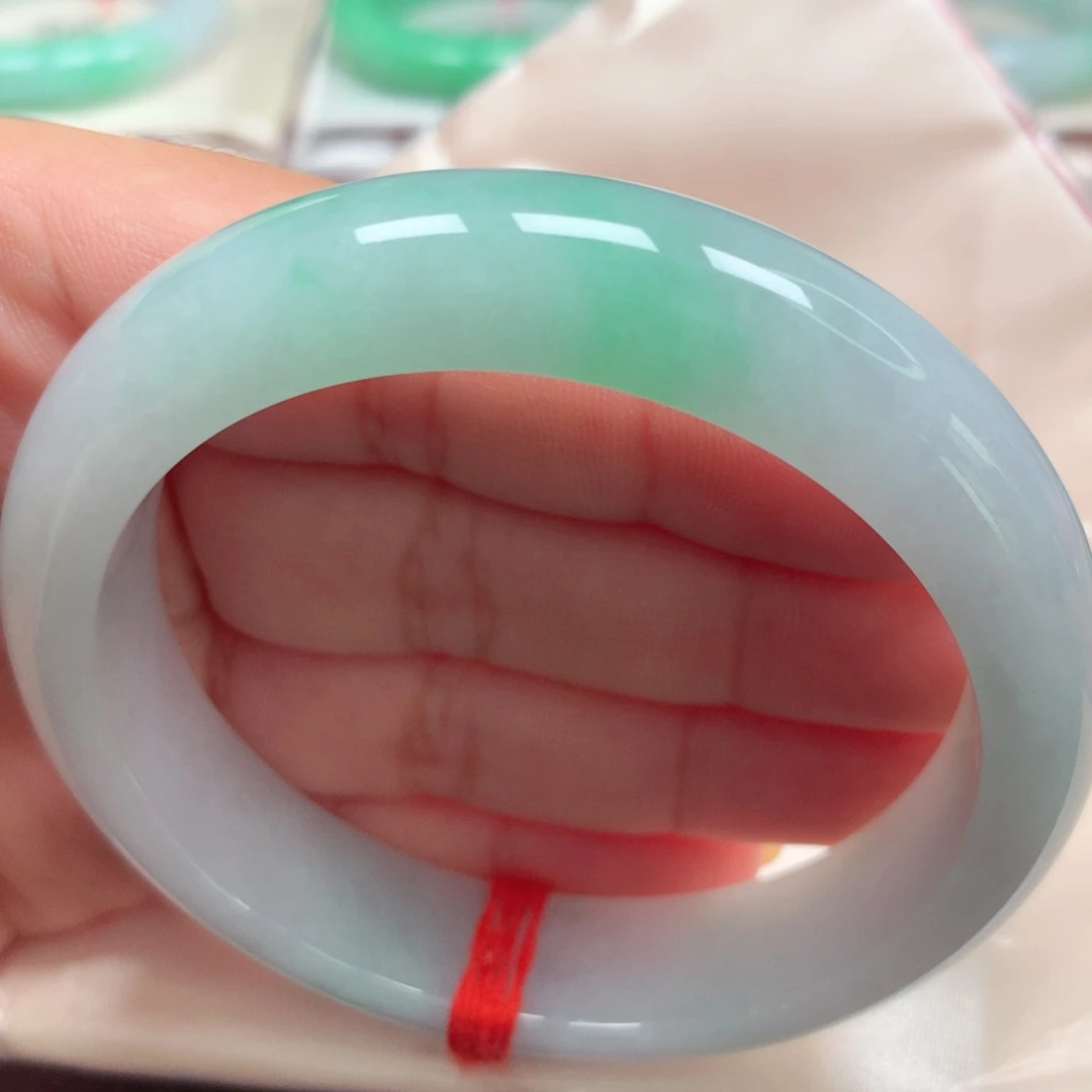 翡翠未镶嵌手镯9冰胶绿