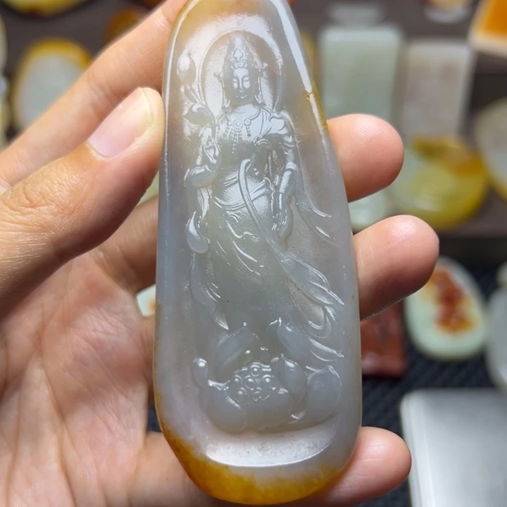 和田玉未镶嵌颈饰