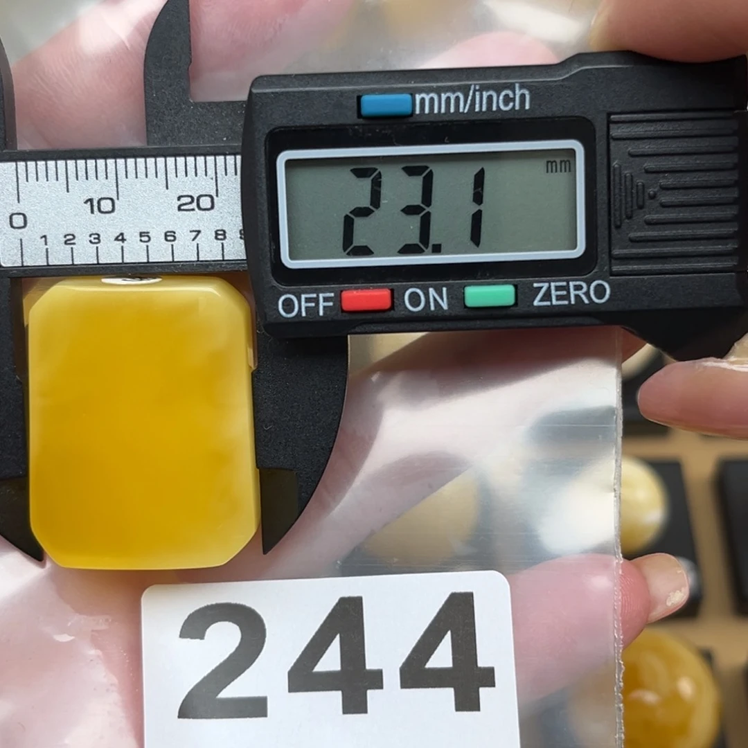 未镶嵌蜜蜡裸石南****装蜜蜡