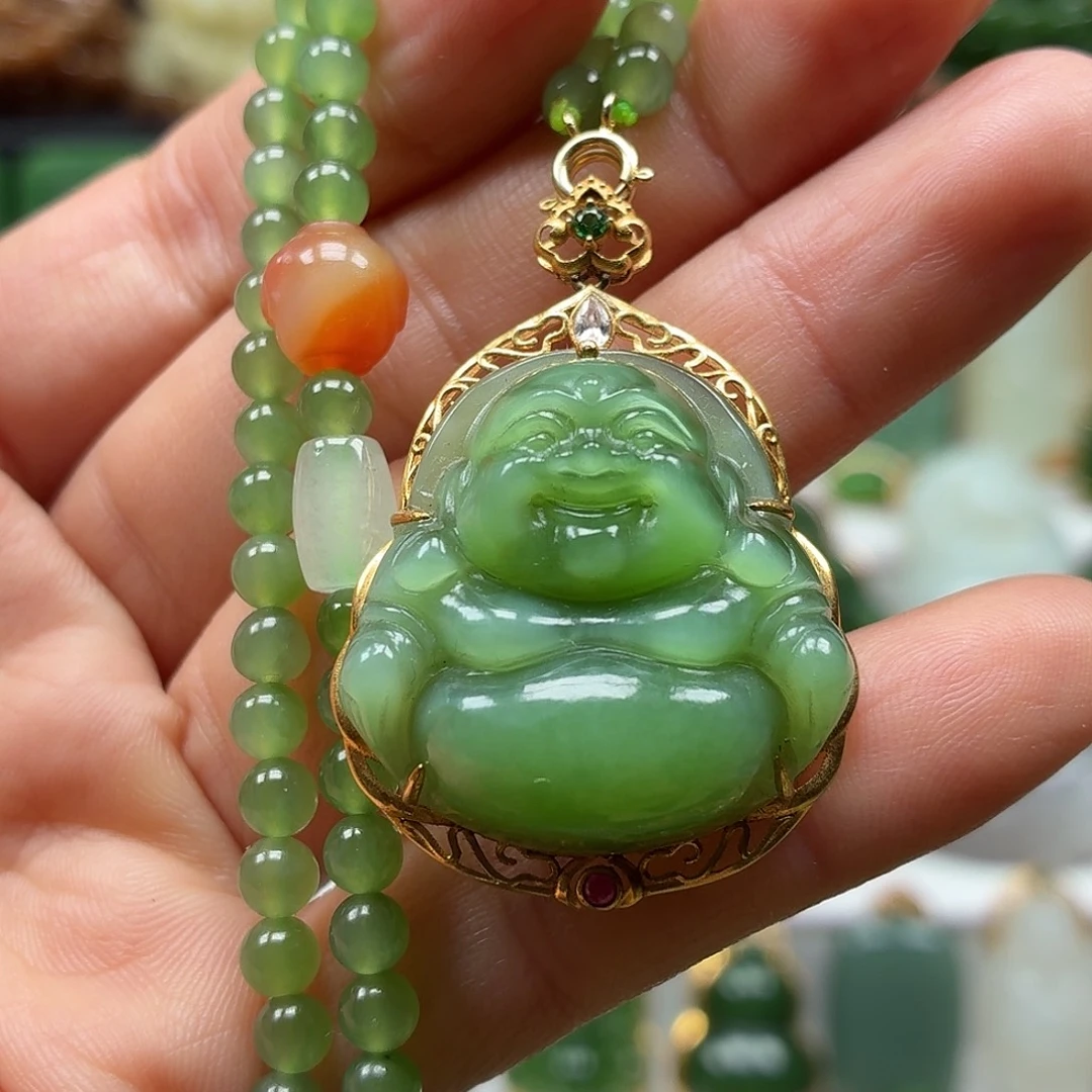 和田玉18K金镶嵌颈饰