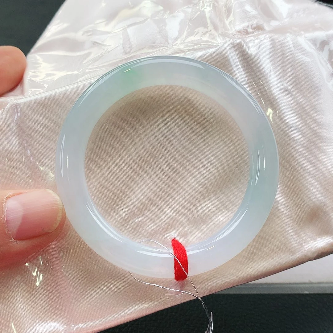 未镶嵌手镯翡翠天然翡翠手镯