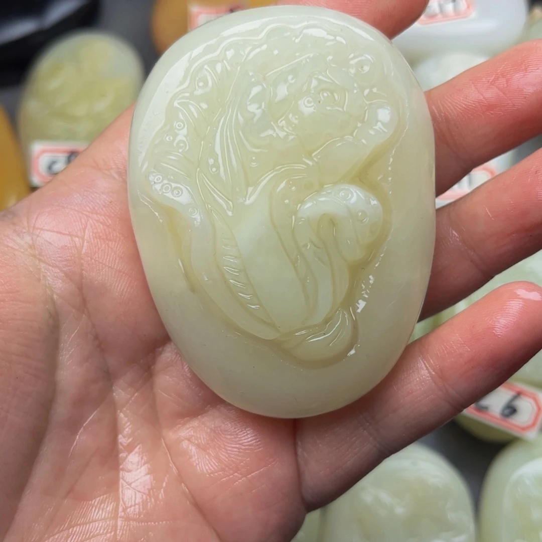 石材方解石手把件白菜