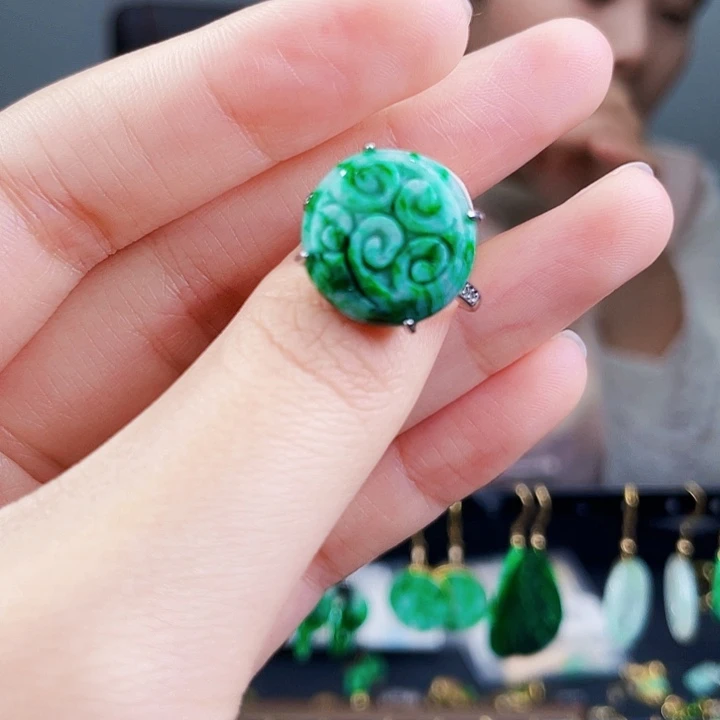 翡翠戒指银S925镶嵌饰品