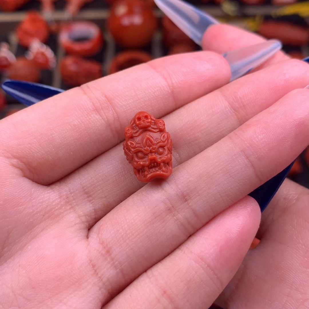 南红玛瑙未镶嵌精工雕刻骷髅头10+