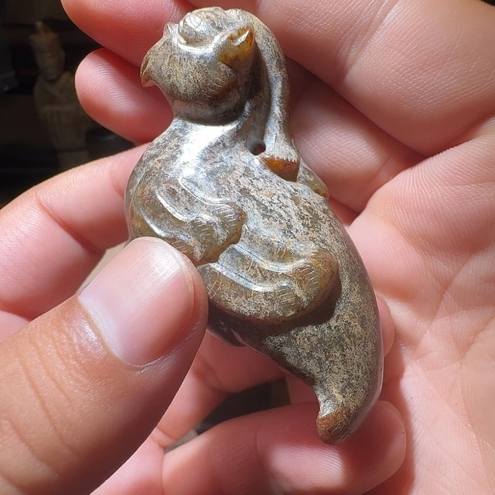 罗***佛和田玉（糖玉）未镶嵌颈饰