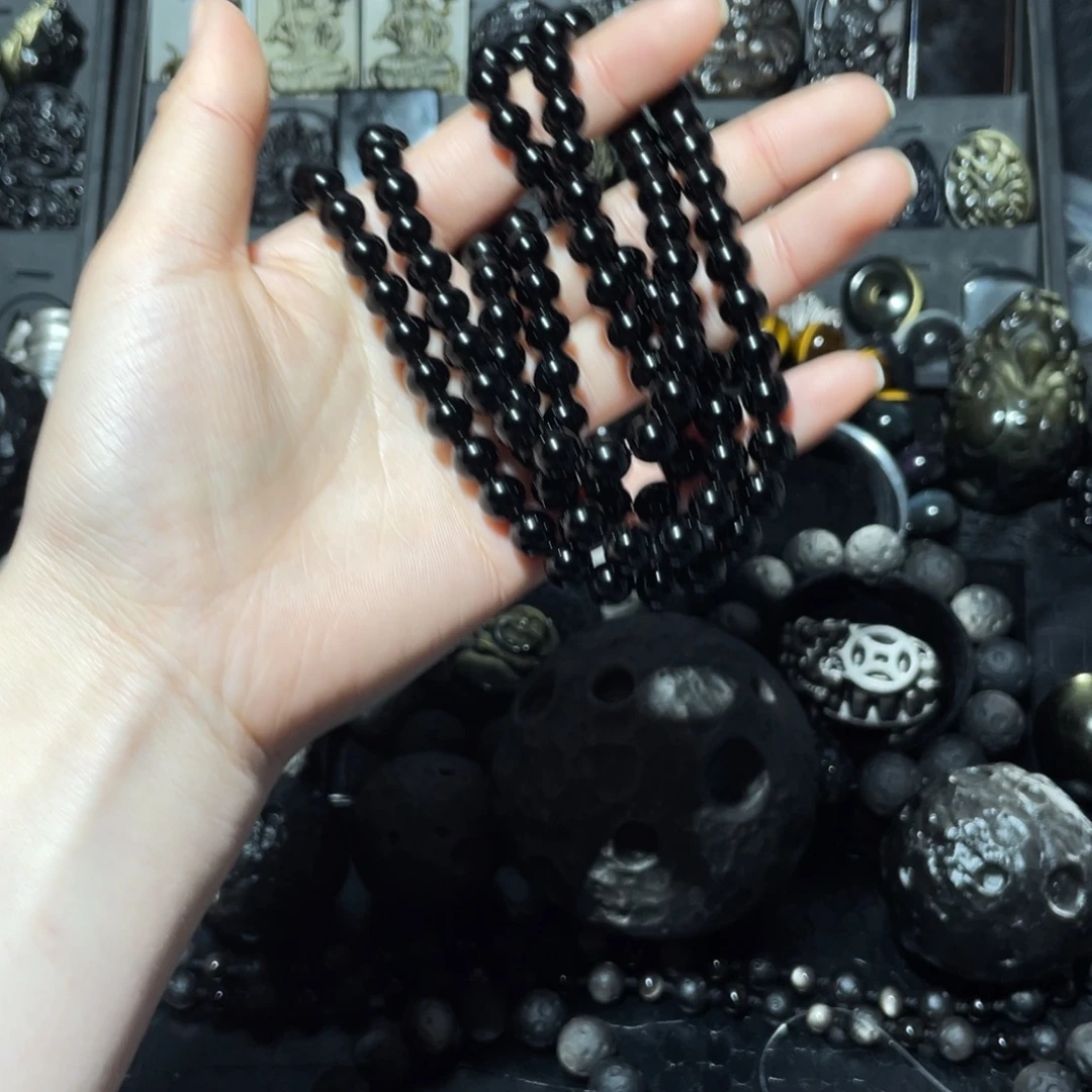 显***猩黑曜岩未镶嵌珠宝奇石