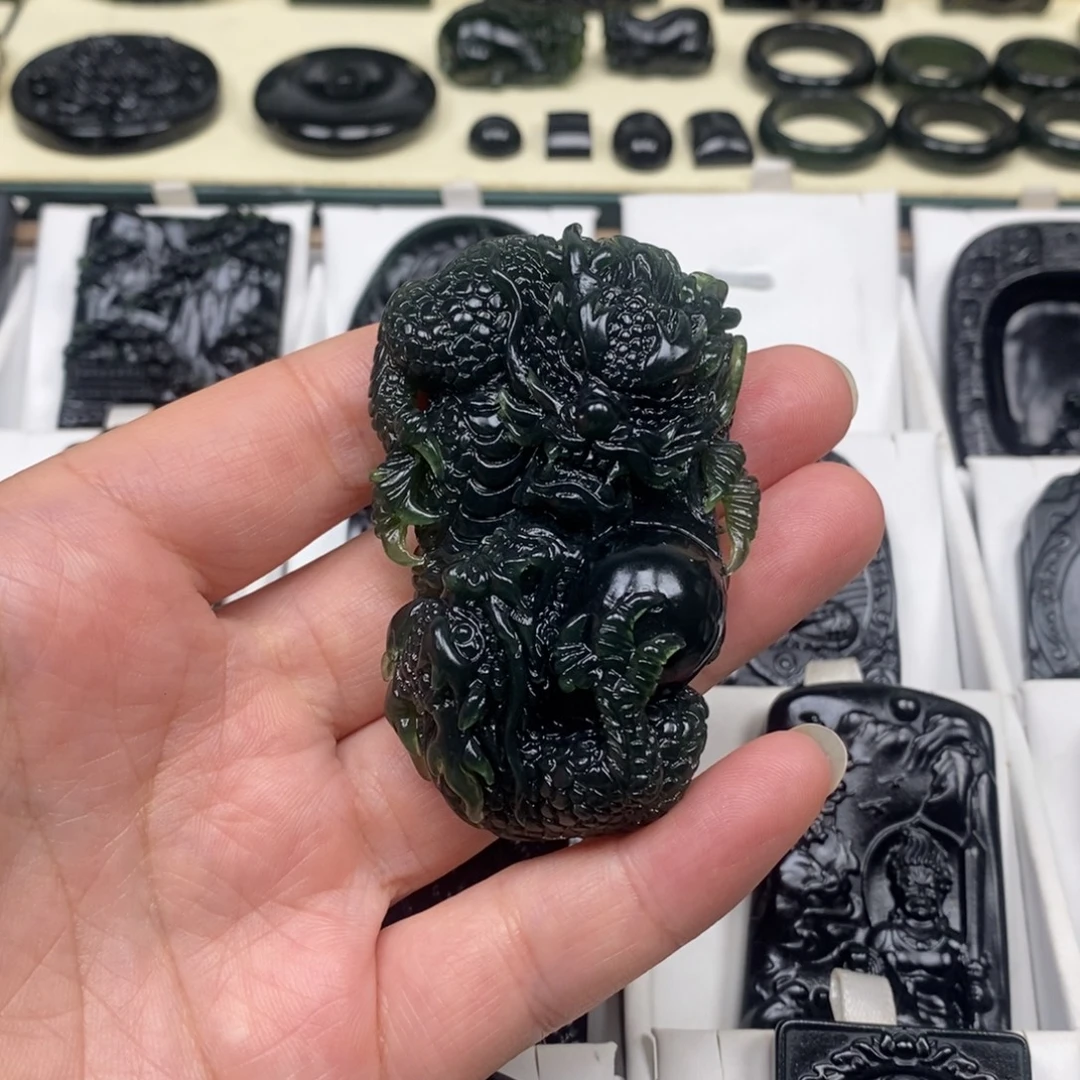 D***o未镶嵌蛇纹石玉吊坠(不含链)