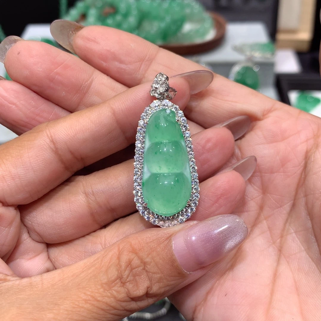 颈饰银S925镶嵌石英质玉