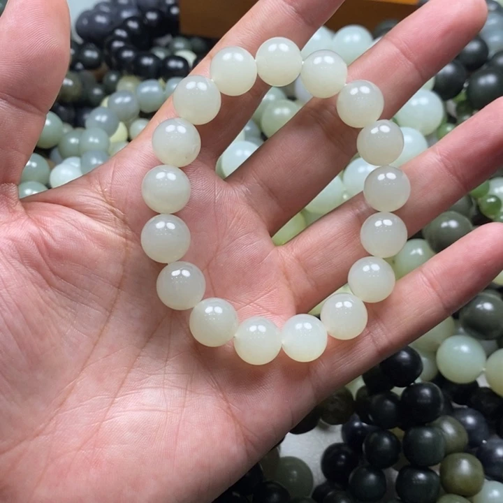 碧***树手链未镶嵌和田玉