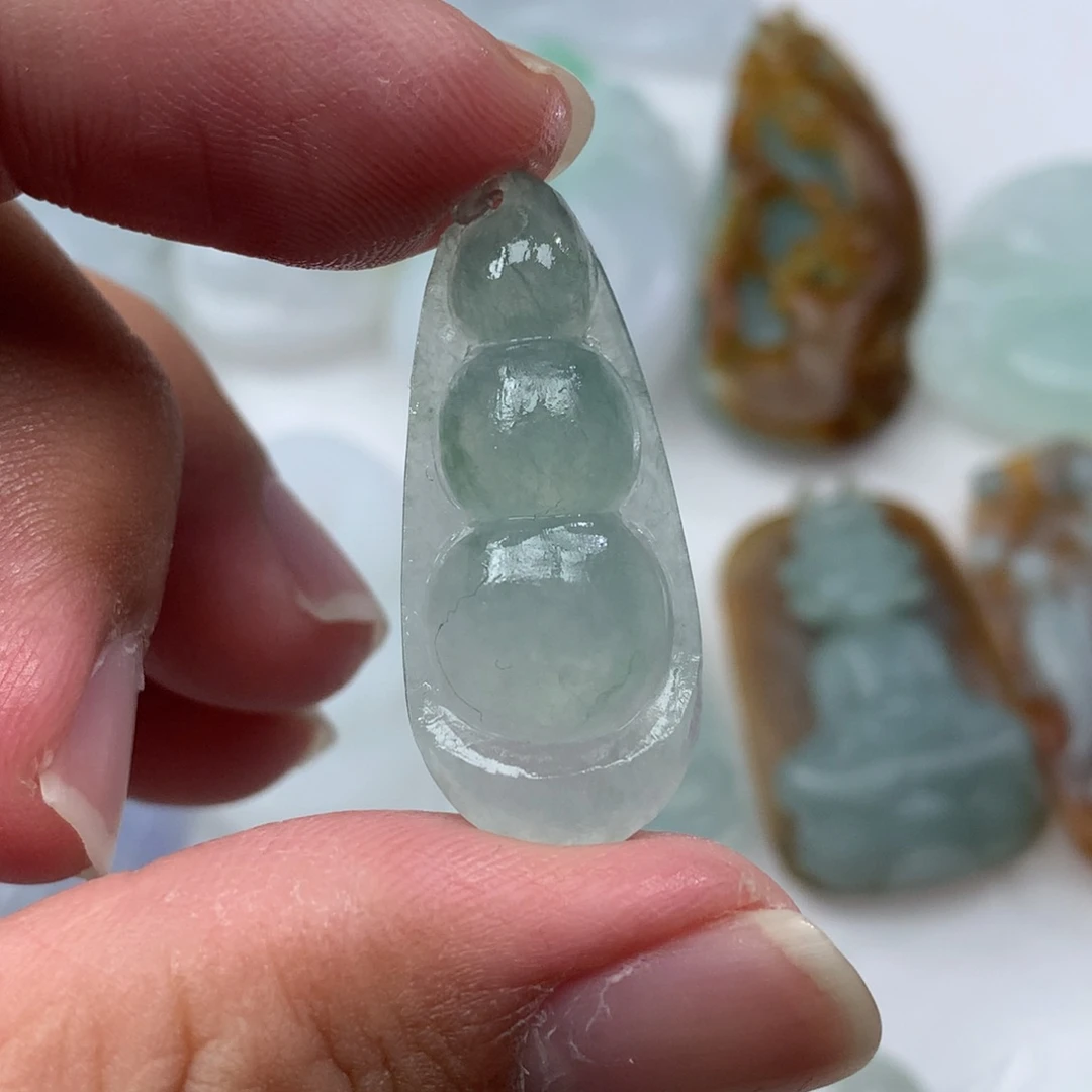 未镶嵌定制翡翠吊坠