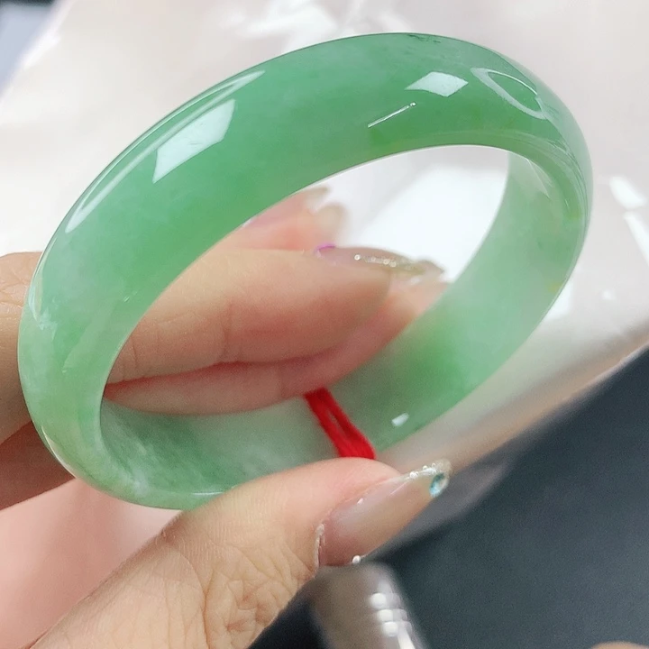 未镶嵌手镯翡翠，698