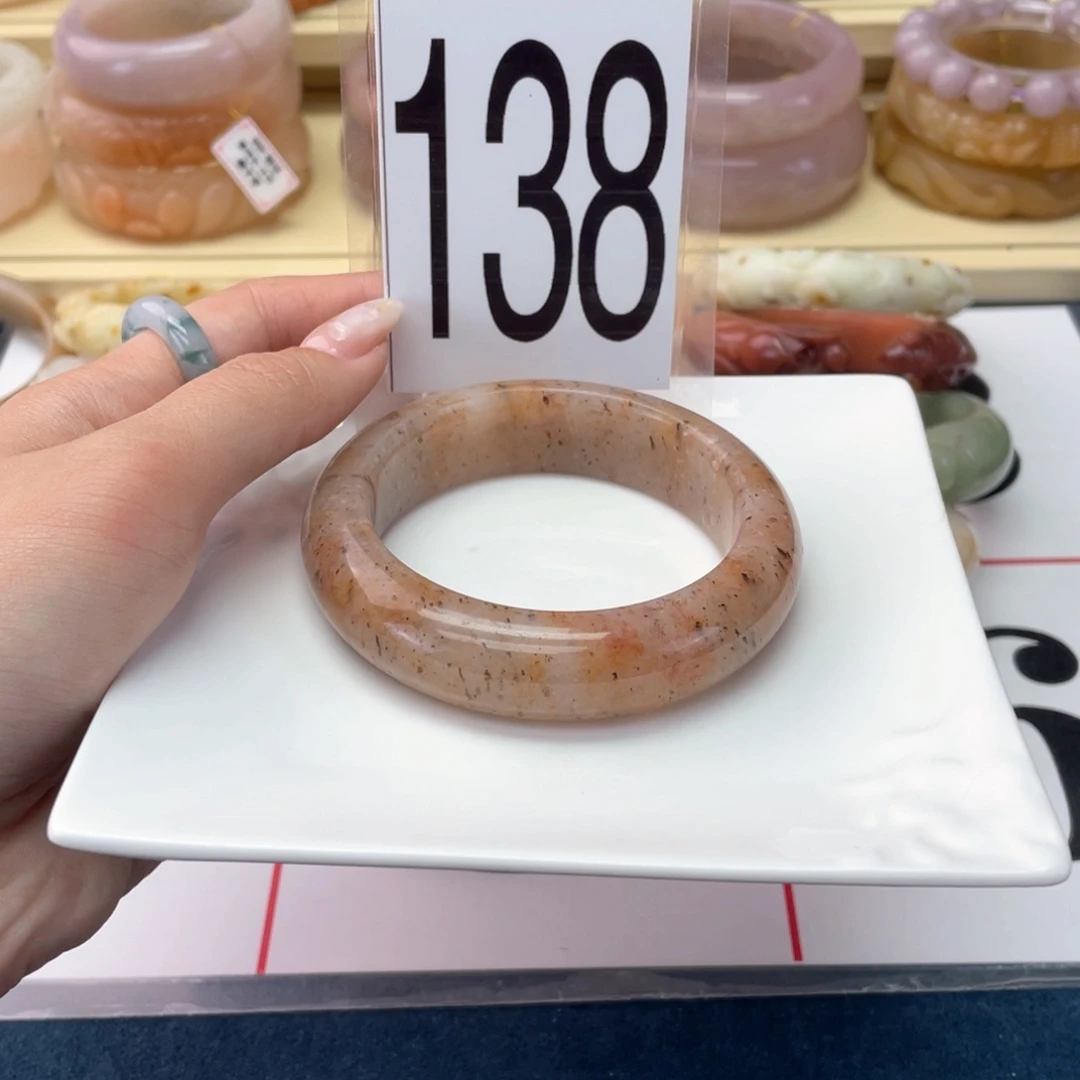 石英岩玉未镶嵌手镯