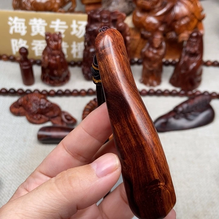 黄花梨/降香黄檀把件