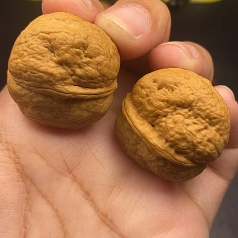 文玩核桃把件32尺云南核桃