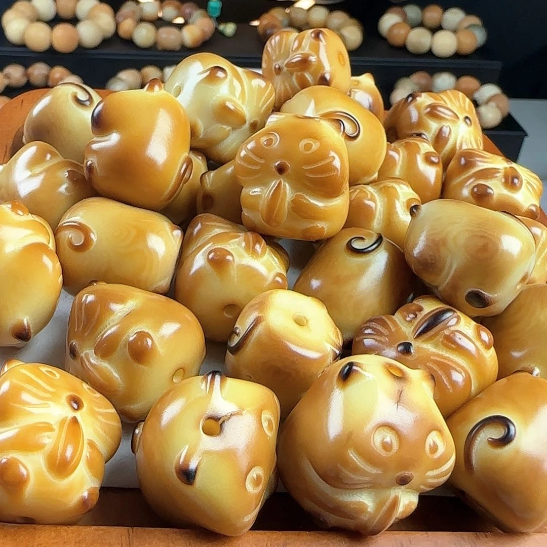 菩提根/象牙果手串瑕疵牙果炭烤仓鼠3颗不挑瑕疵有裂介意勿拍