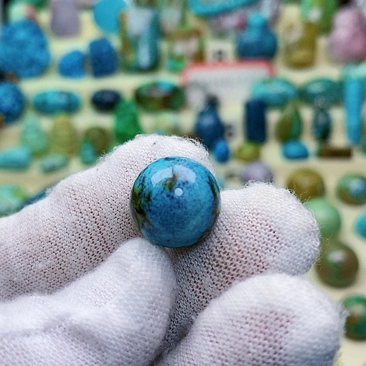 绿松石配饰未镶嵌