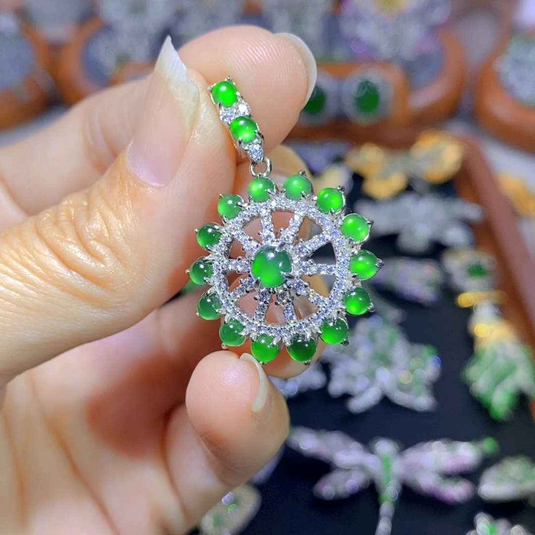 翡翠颈饰银S925镶嵌天然翡翠