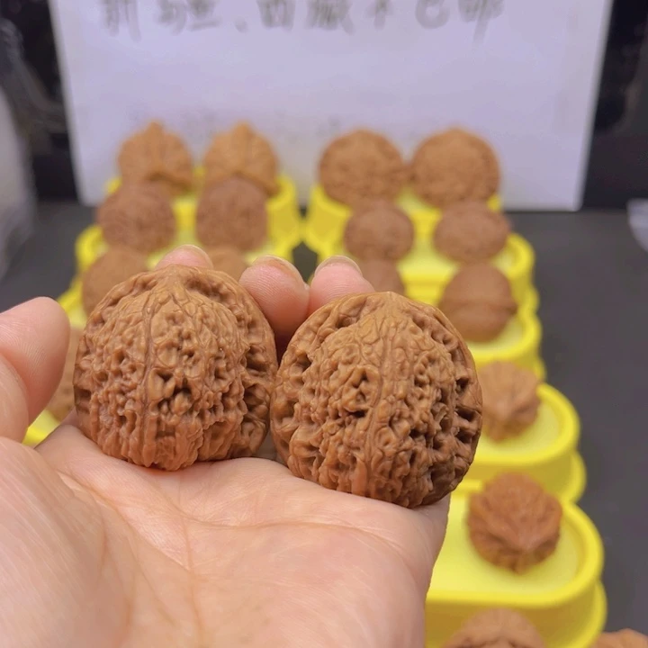 把件文玩核桃一**味