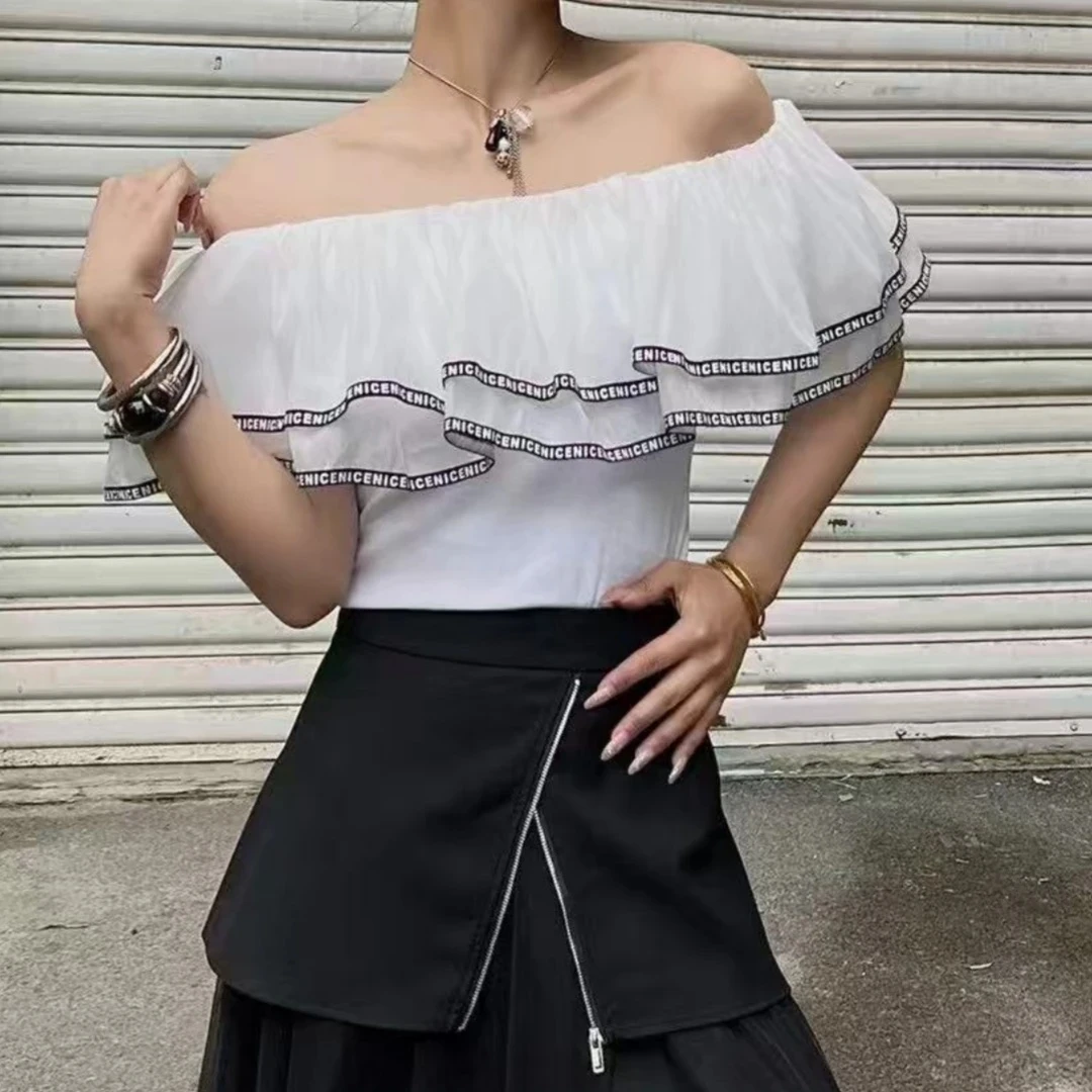 【济州岛】明线荷叶边设计一字肩上衣