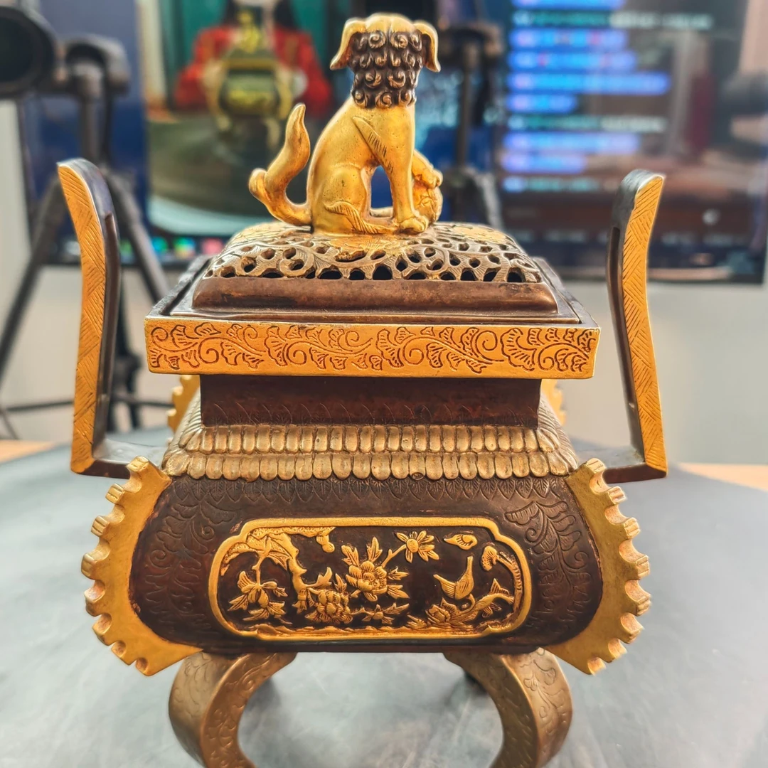 铜鎏金狮头香薰家居用器摆件