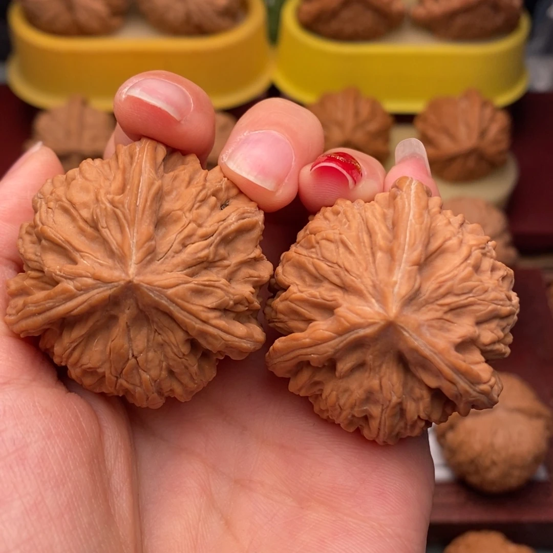 阿***爸把件桃核玉龙奔41……