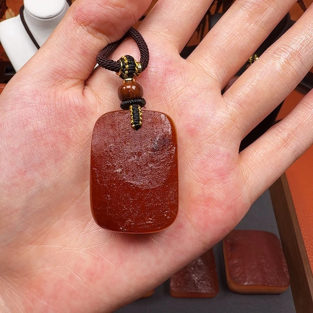 蜜蜡未镶嵌吊坠(赠链)