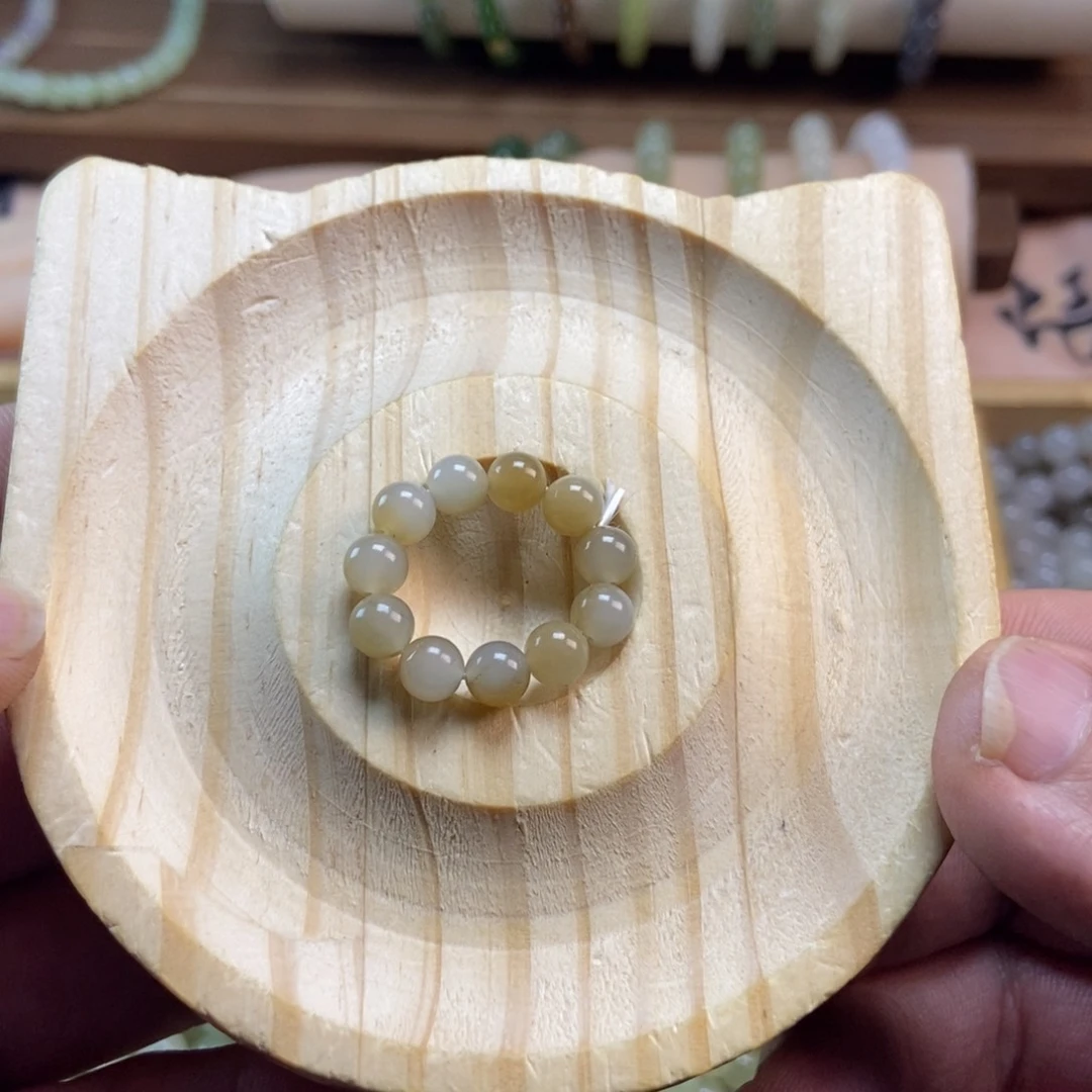 和田玉（糖玉）未镶嵌手链