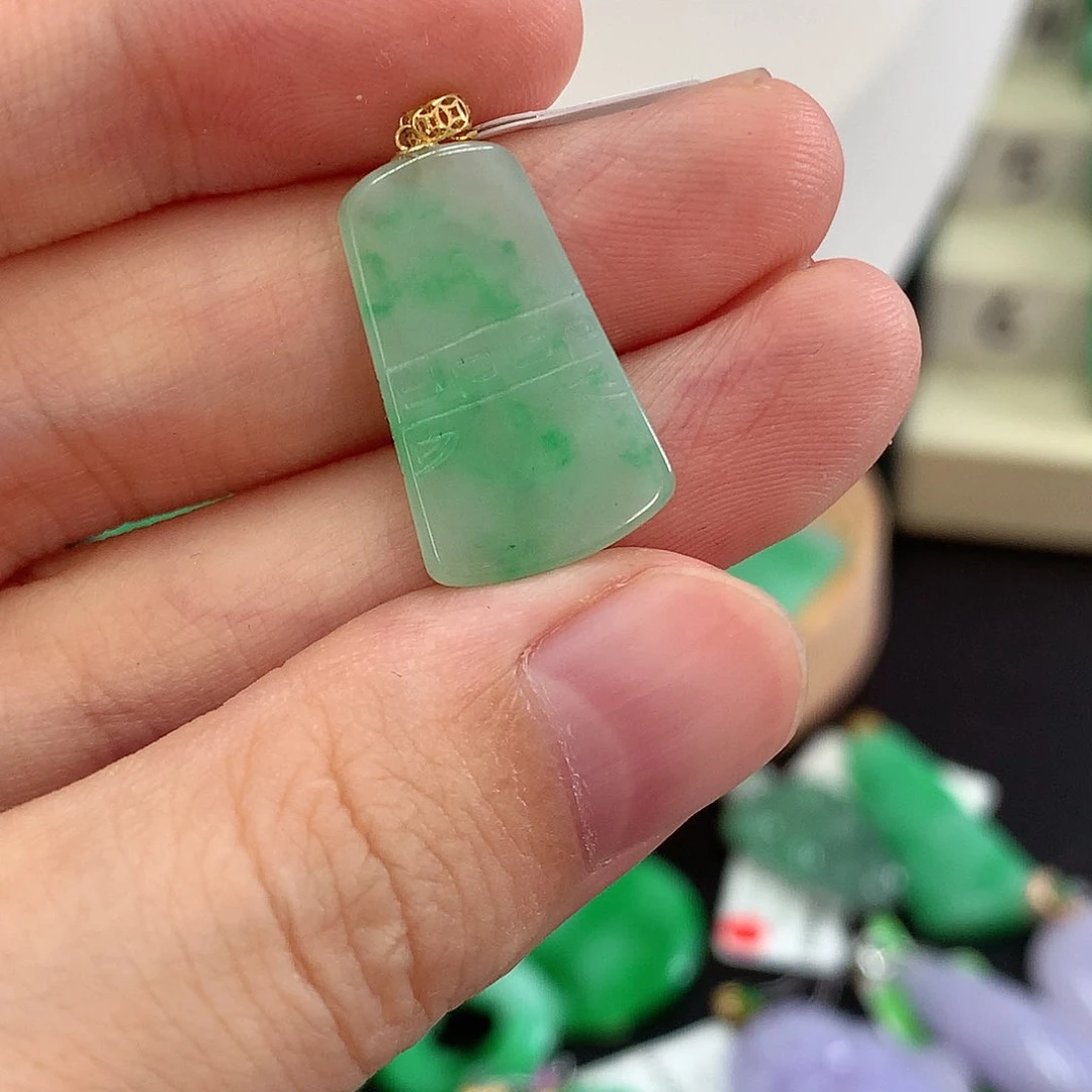 翡翠18K金镶嵌吊坠(不含链)