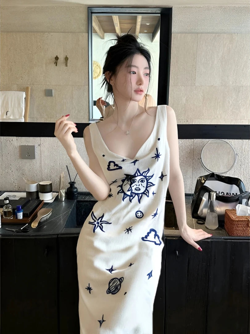 大码复古小众设计感V领睡裙女夏季新款印花背心家居长裙子可外穿