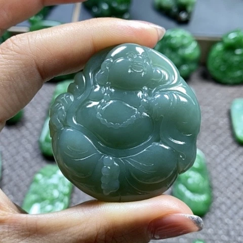 【闪购商品】颈饰未镶嵌和田玉