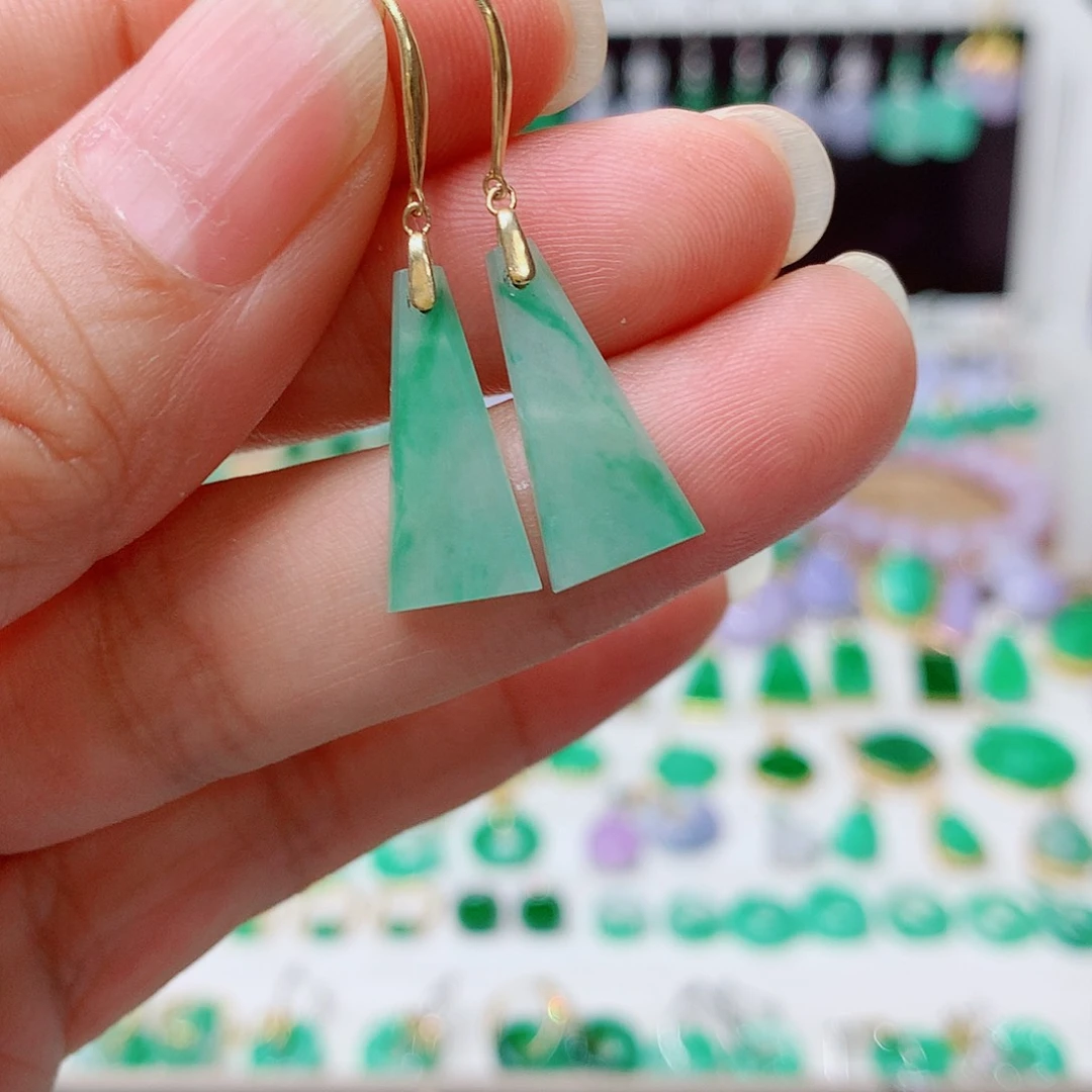 翡翠18K金镶嵌耳饰