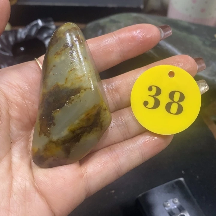 未镶嵌和田玉（糖玉）挂件
