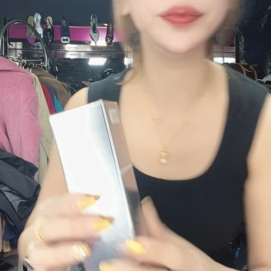 衬衫哈哈哈哈哈哈哈