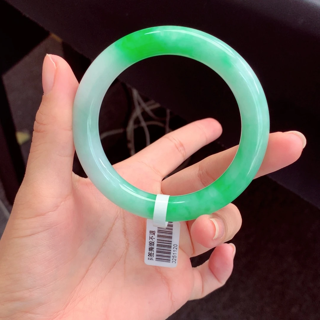 六***六翡翠未镶嵌手镯翡翠定金