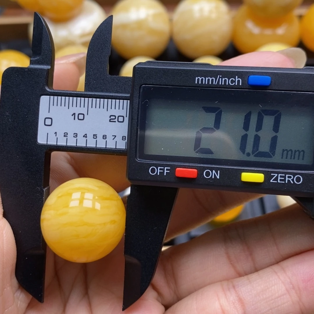 蜜蜡未镶嵌珠宝奇石