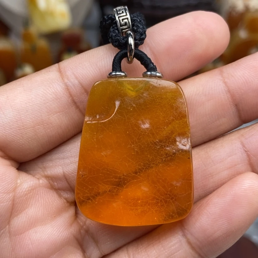 【闪购商品】琥珀颈饰未镶嵌