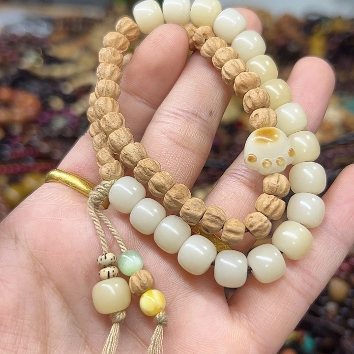 维腊木（绿檀）无事牌