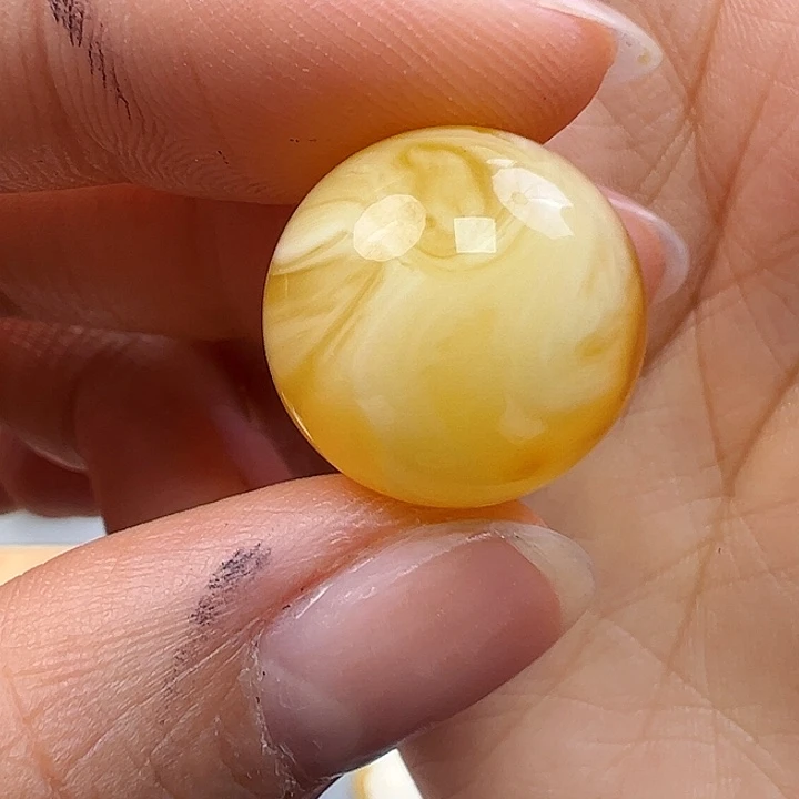 蜜蜡未镶嵌珠宝奇石