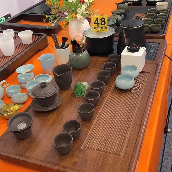 茶盘开心裤子商务正装