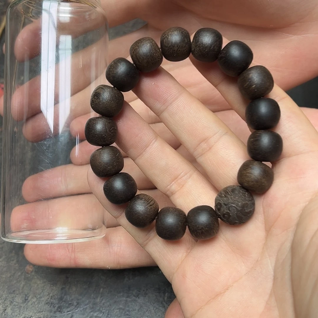 大叶紫檀（黑酸枝木类）