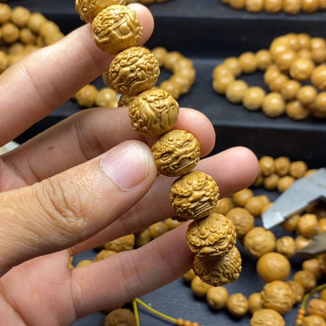 吊坠猴头核桃唐狮