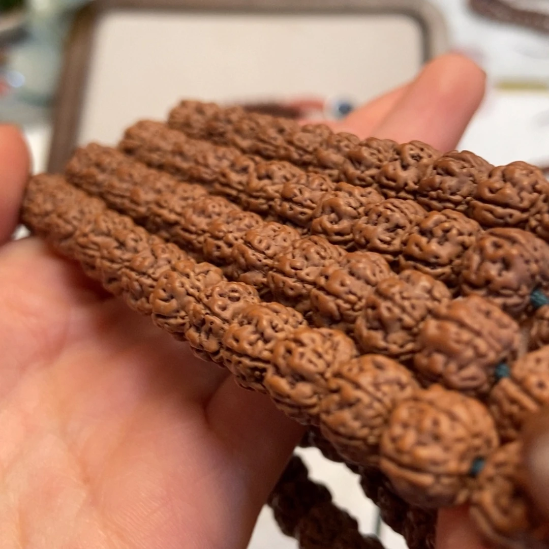 。***，金刚菩提吊坠老树王