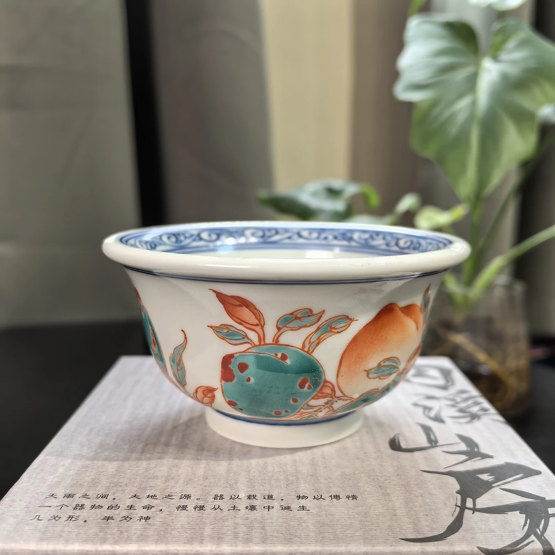 雨溪 红绿彩粉彩仙桃压手杯 00013