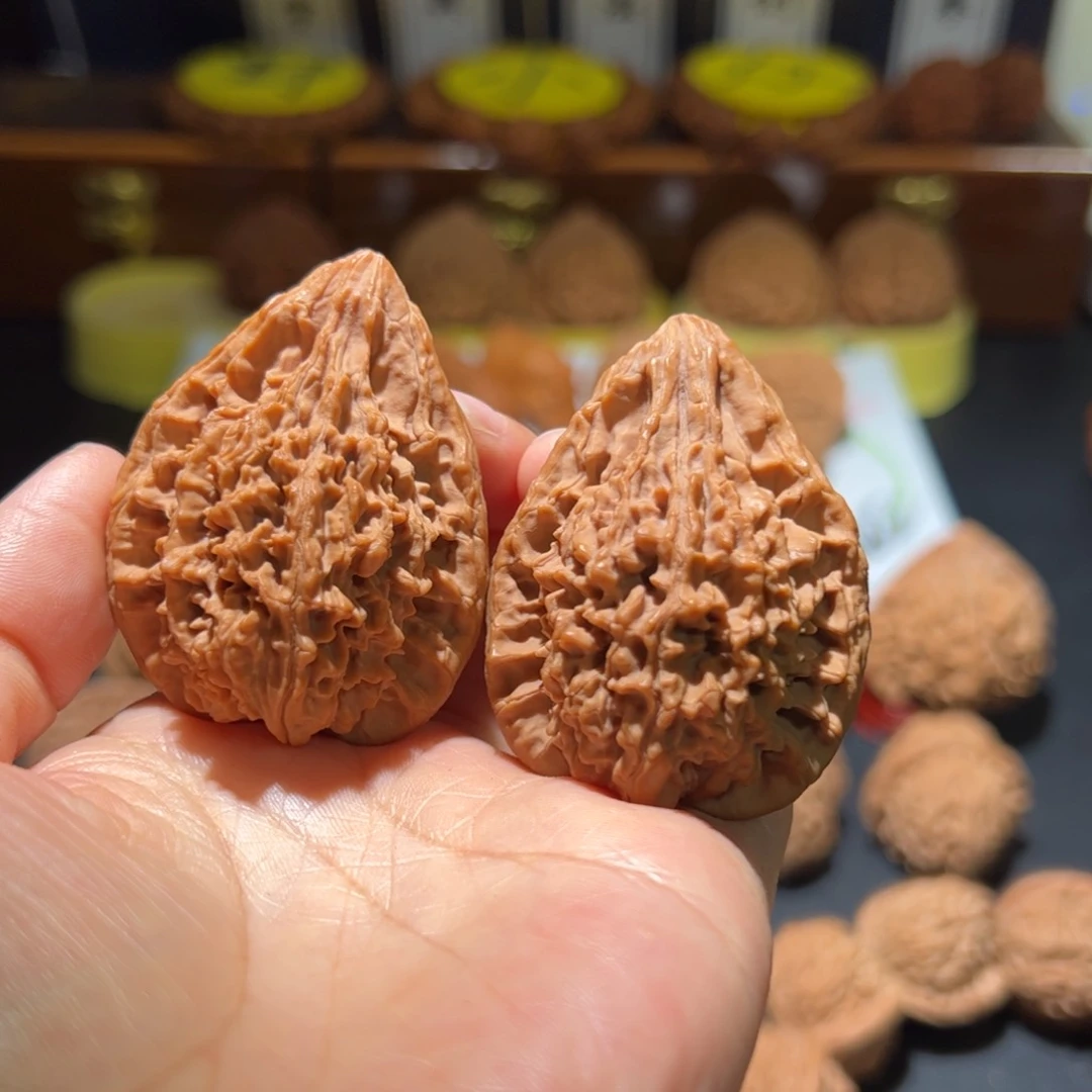 文玩核桃把件南***迦火凤鸡心