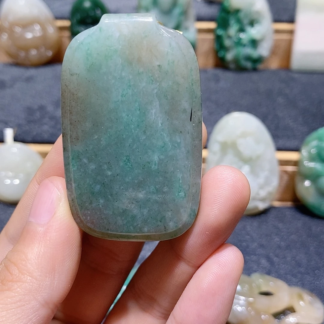 独山玉未镶嵌吊坠