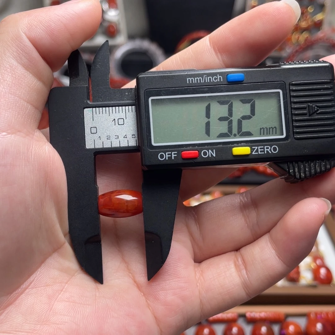 南红玛瑙未镶嵌小桶珠