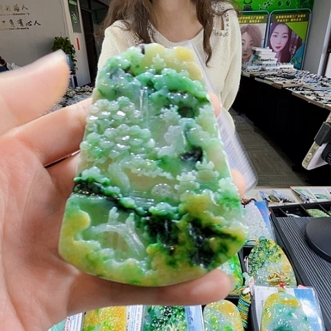 翡翠未镶嵌颈饰翡翠