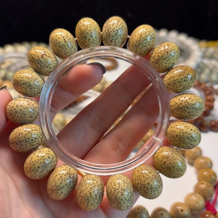 桃***夭手串星月菩提1713树王料鸡油黄苹果珠单圈